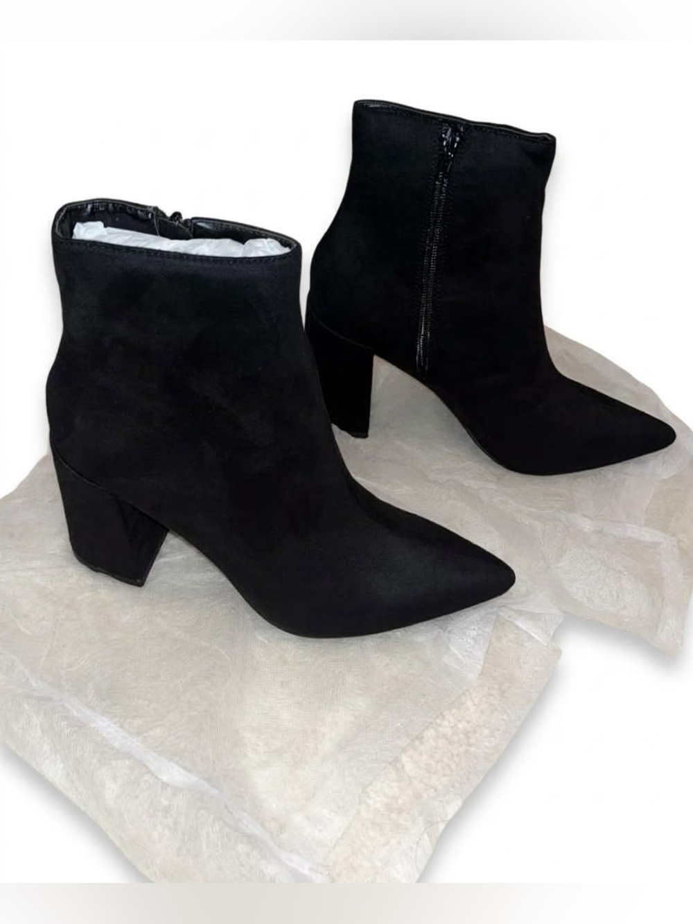 ✨ NEW Black Suede Pointed Toe Block Heel Ankle Booties Size 8.5